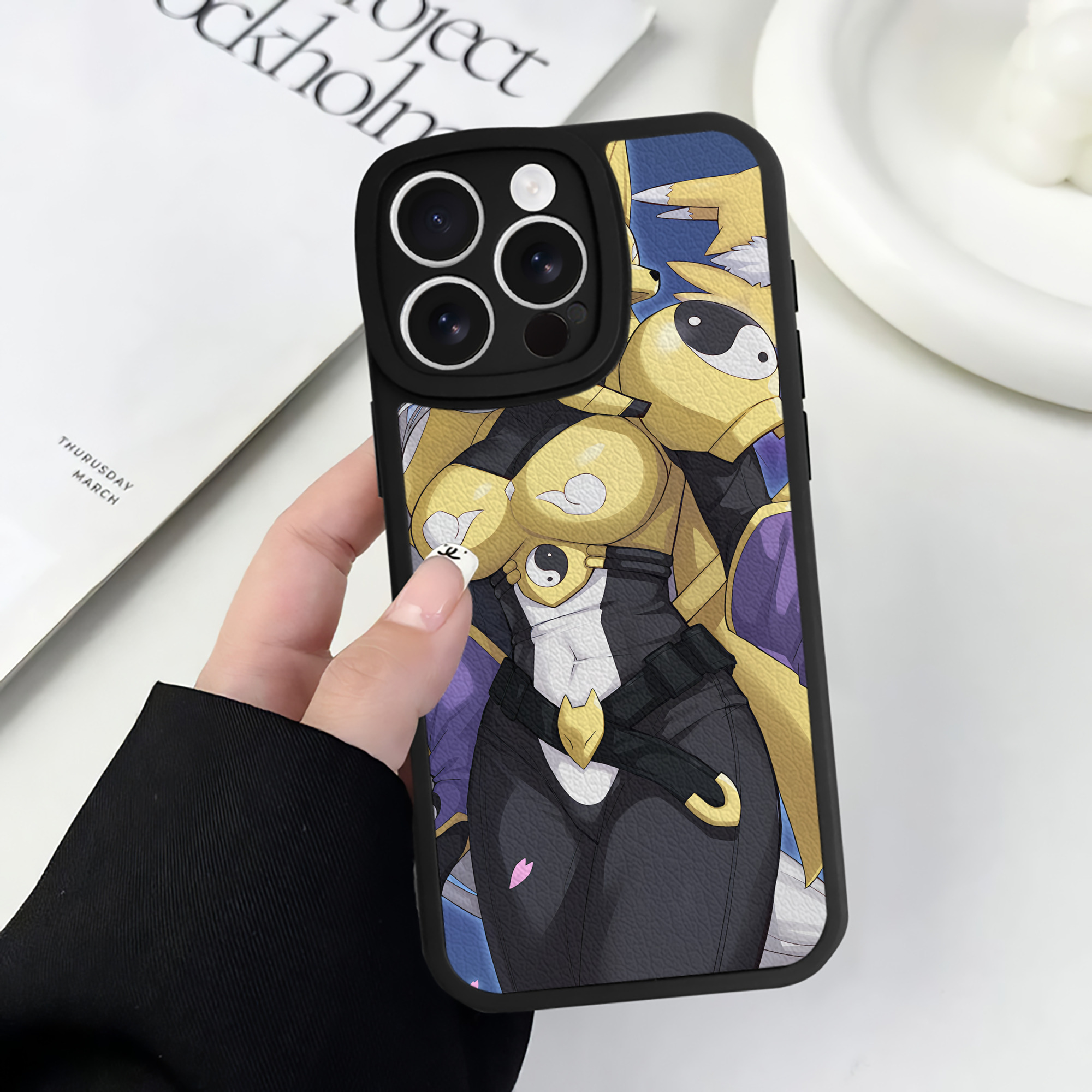 （画像用） Digimon デジタルモンスター/デジモン 【iPhone 16シリーズ対応】シリコンスマホケース（レザー調） 材質：シリコン